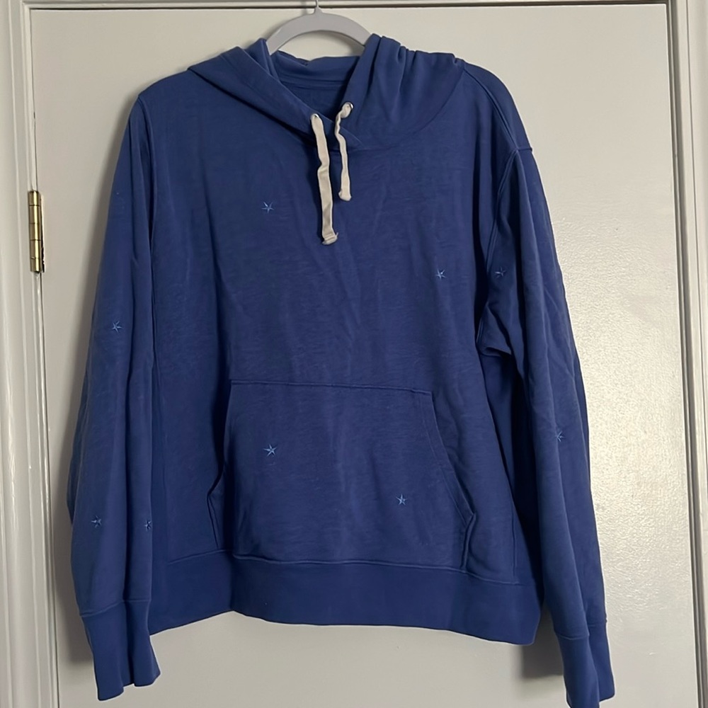Women’s xl gap hoodie.